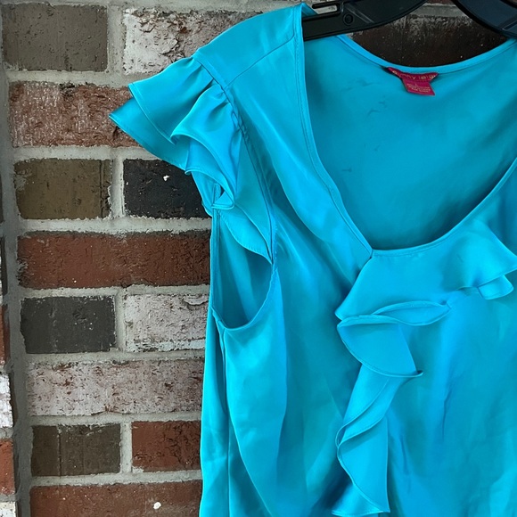 SUNNY LEIGH Blue Aquamarine Ruffled Silky Pullover Blouse Size L NWOT - Picture 4 of 8